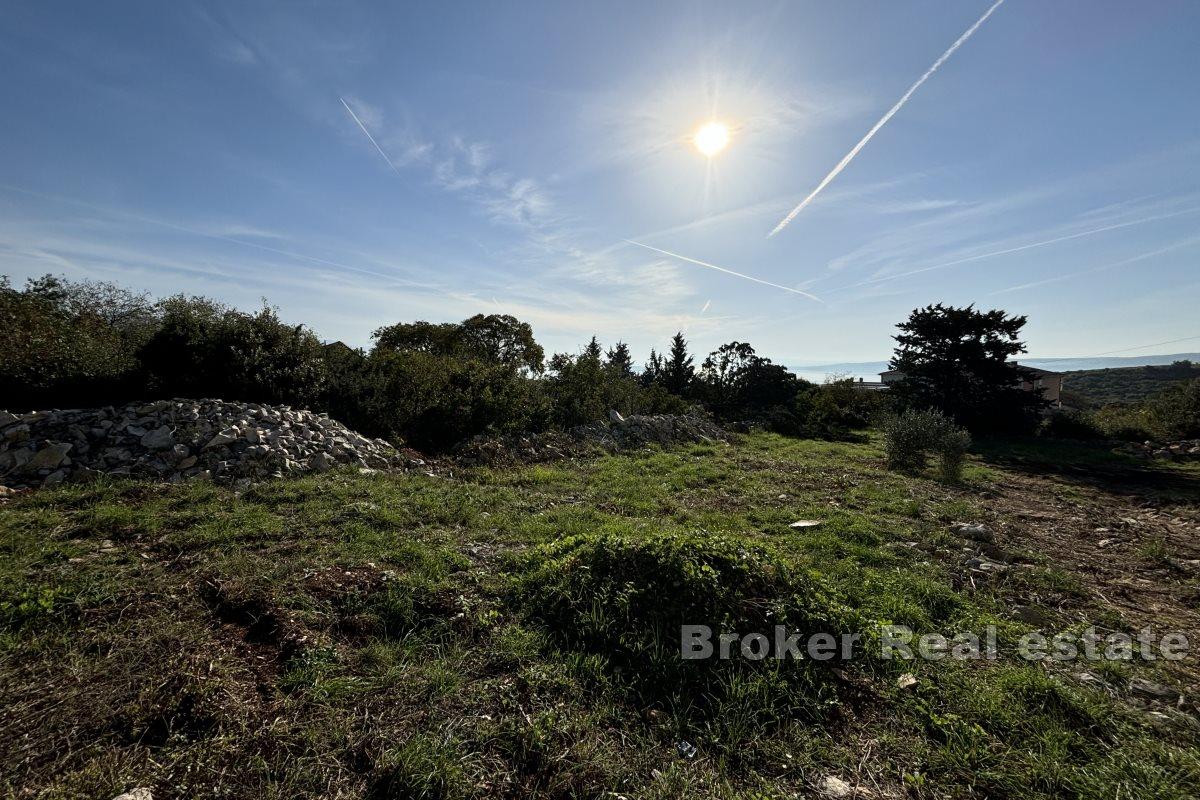 Terreno edificabile di forma regolare con vista sul mare