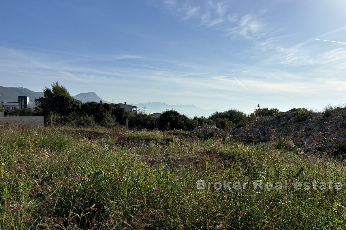 Terreno edificabile di forma regolare con vista sul mare