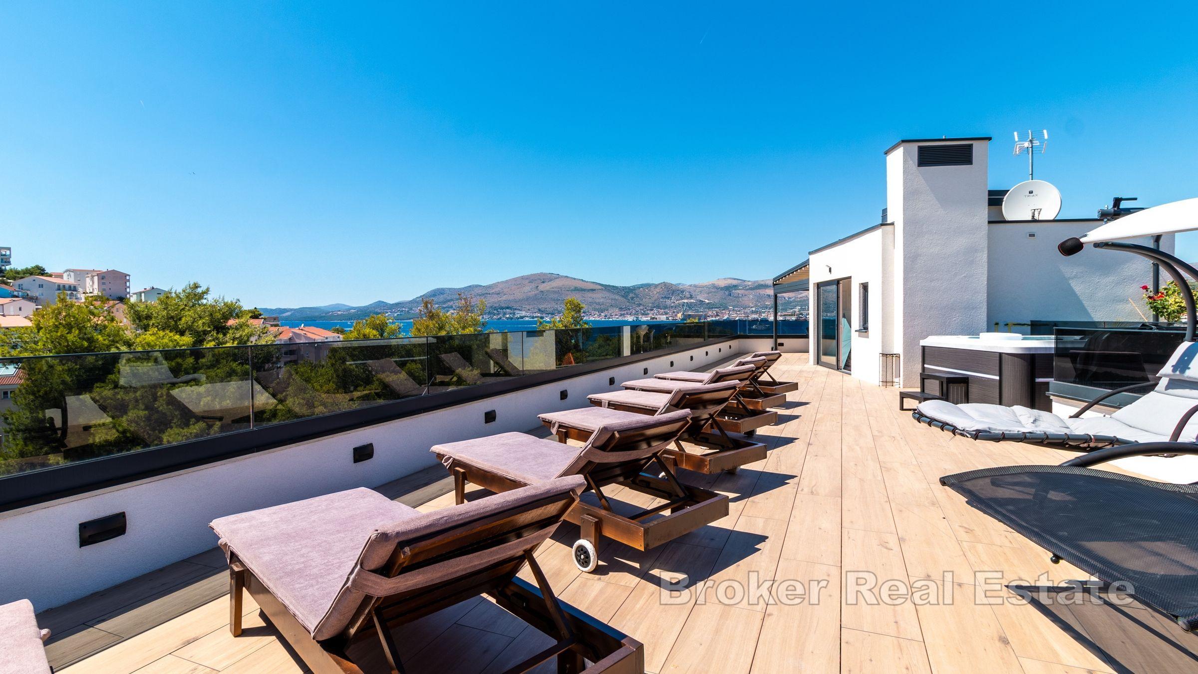 Moderne Villa mit Meerblick