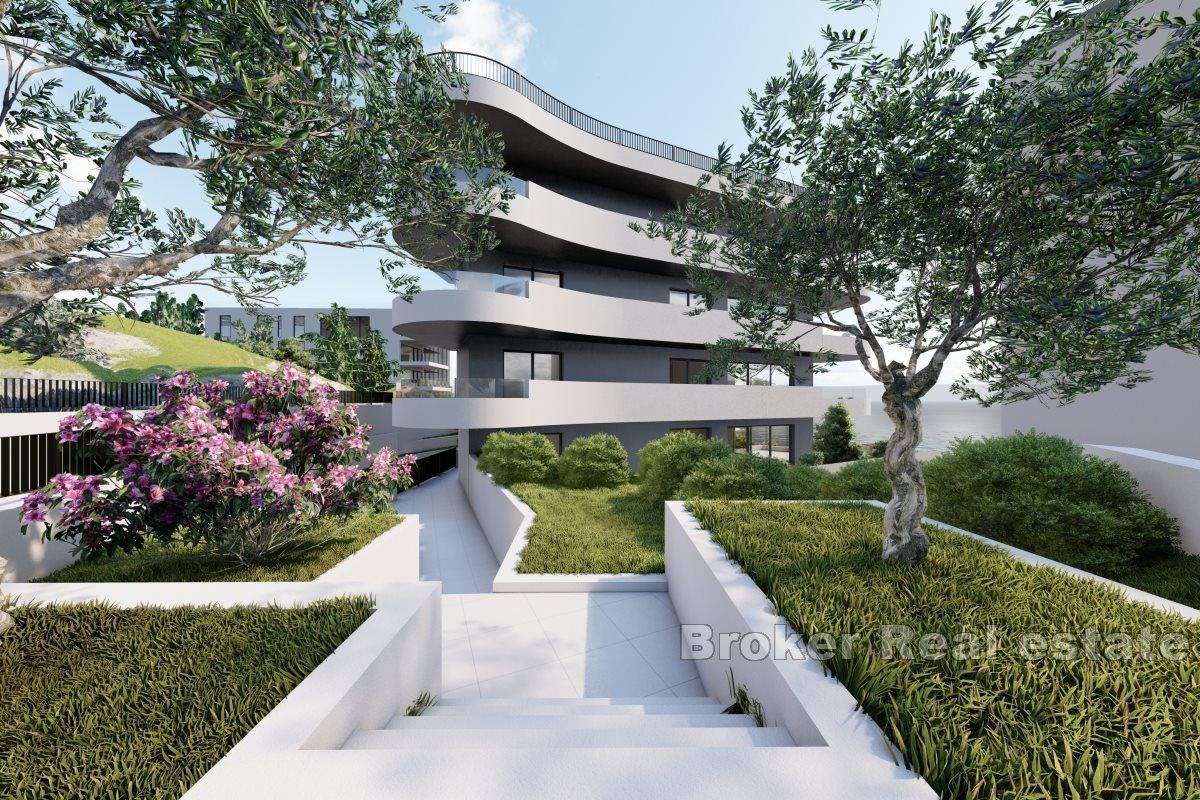 An extraordinary apartment with an open view of the sea