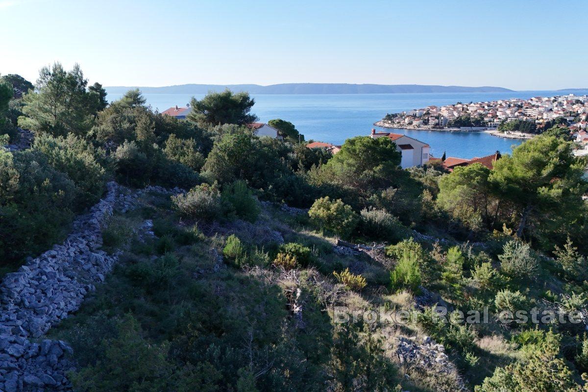 Ampio terreno edificabile vicino al mare