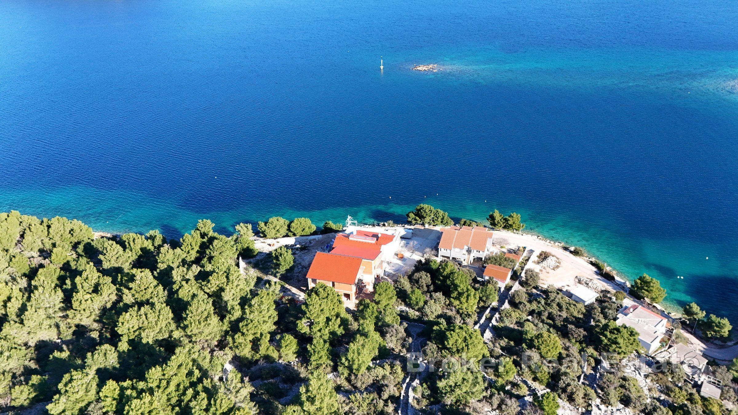 Spazioso terreno edificabile in riva al mare