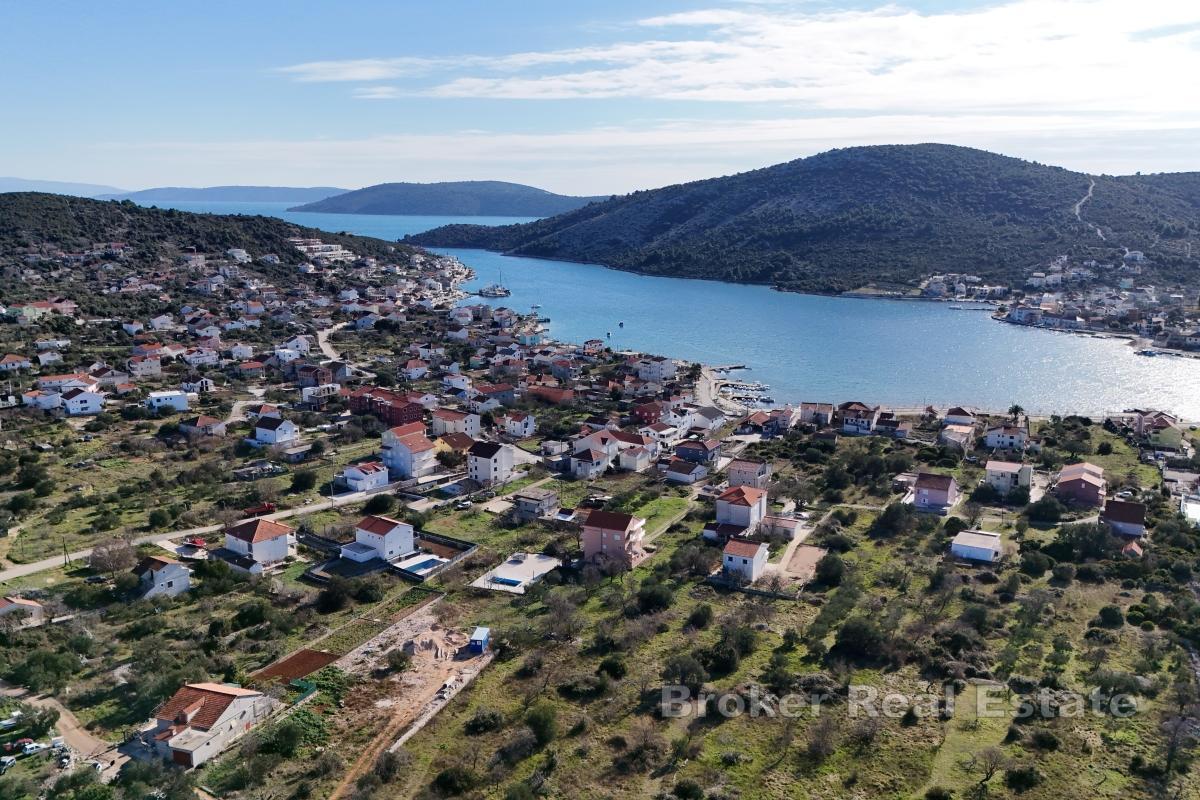 Ampio terreno edificabile vicino al mare