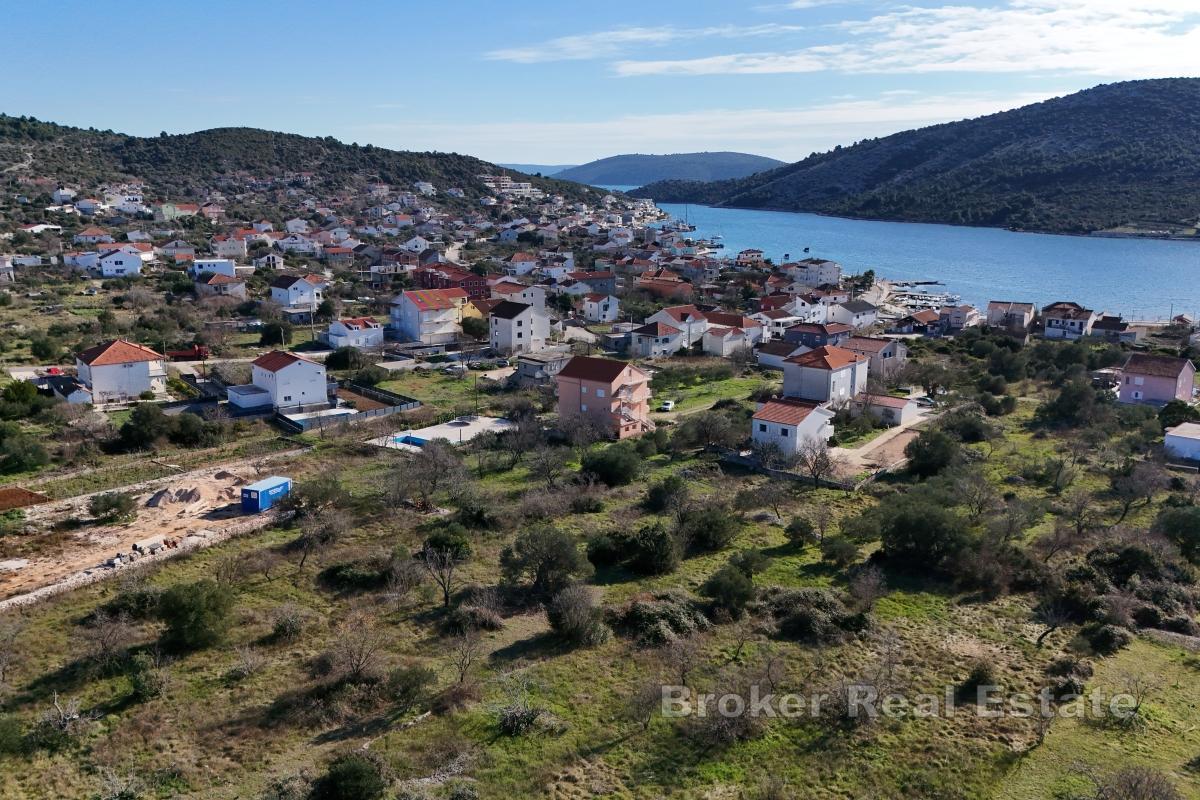 Ampio terreno edificabile vicino al mare