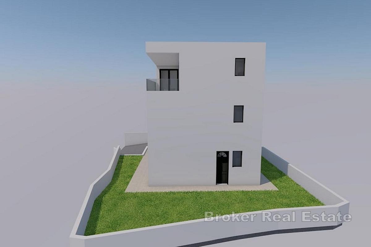 Ampio terreno edificabile con progetto