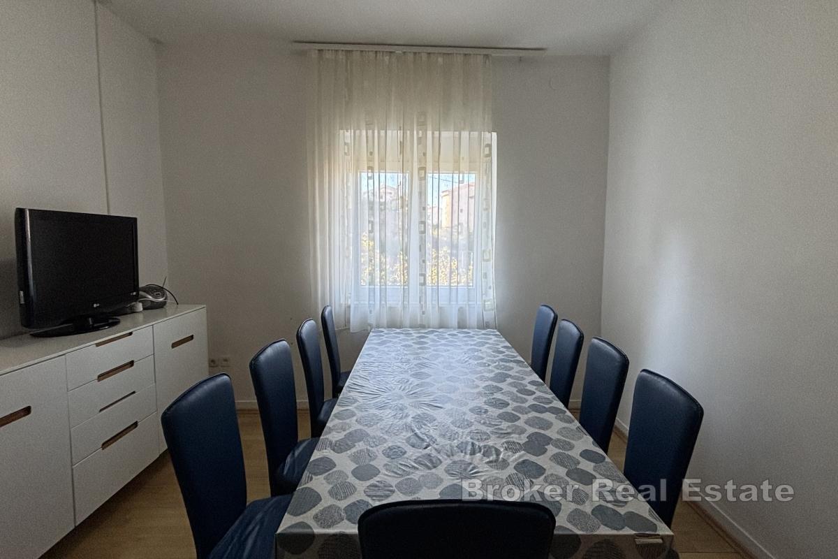 Hus til renovering med havutsikt