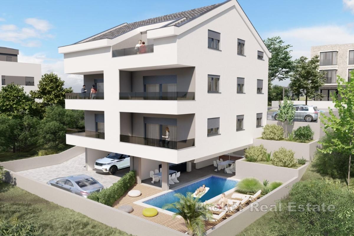 Lussuoso attico in un nuovo edificio vicino al mare