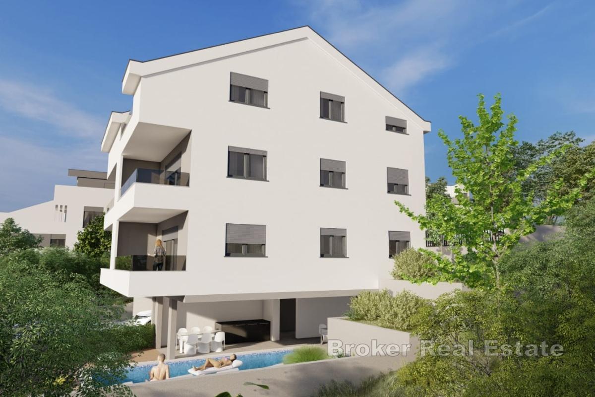 Lussuoso attico in un nuovo edificio vicino al mare