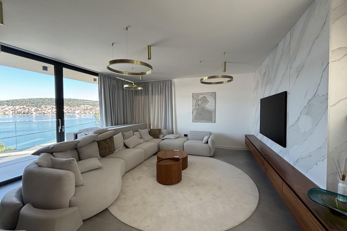 Villa de luxe avec piscine en bord de mer