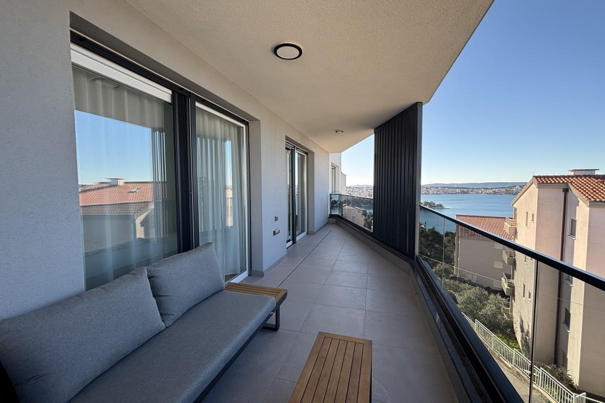 Un superbe appartement penthouse 2 chambres avec vue mer