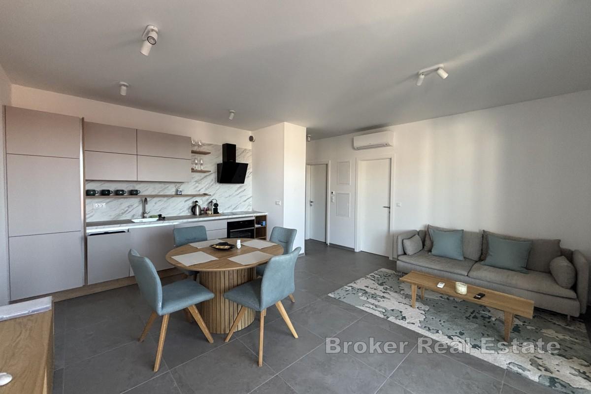 Un superbe appartement penthouse 2 chambres avec vue mer