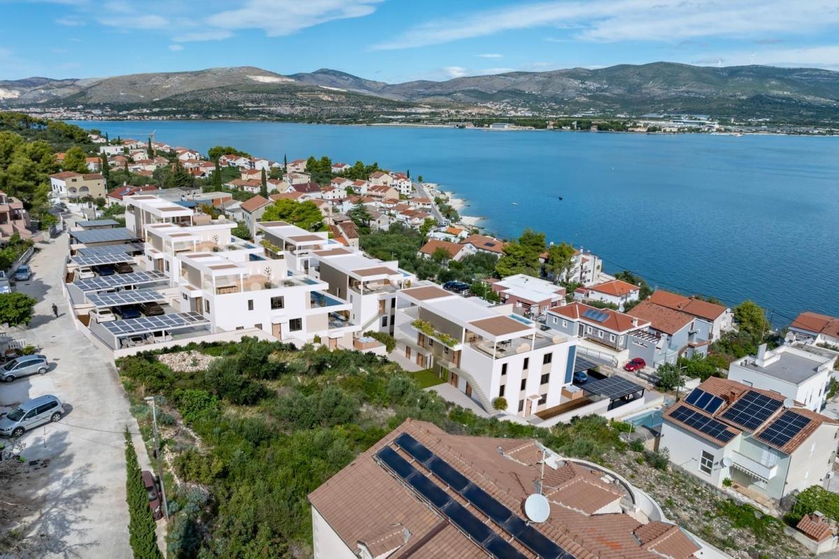 Appartamento con due camere da letto in un nuovo edificio vicino al mare
