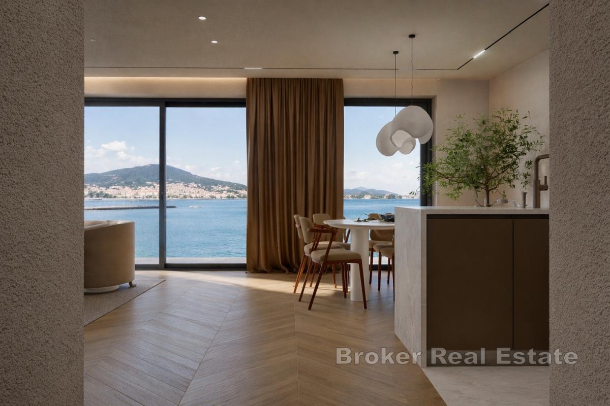 Großzügiges Penthouse mit Meerblick und zwei Garagenplätzen