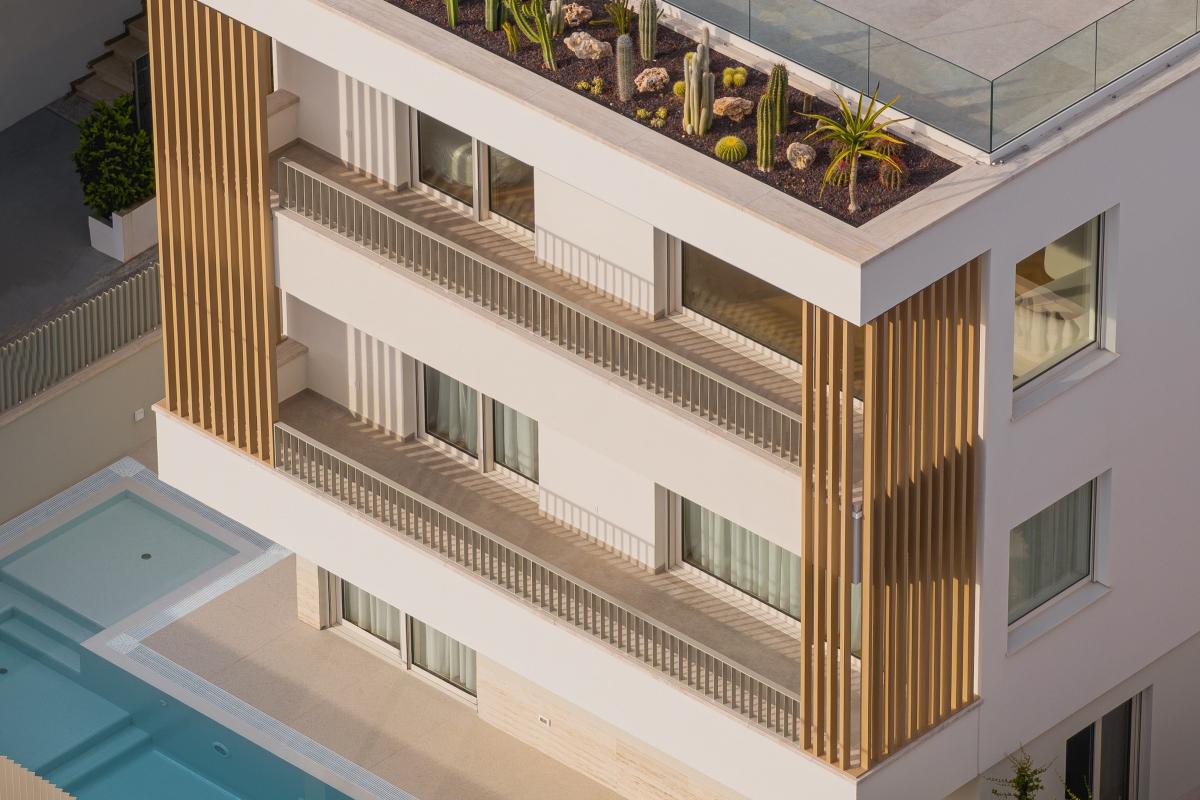 Exklusive Wohnung mit Pool und Meerblick