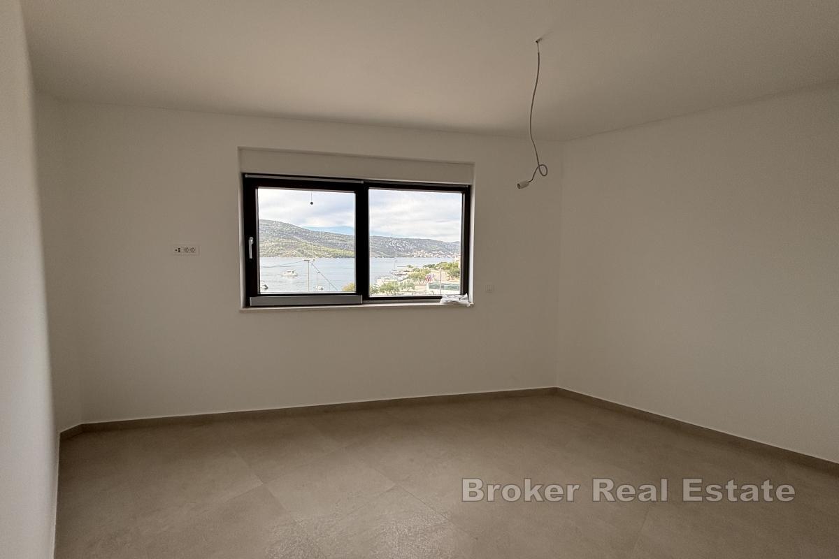 Dvoupokojový penthouse apartmán v první řadě u moře
