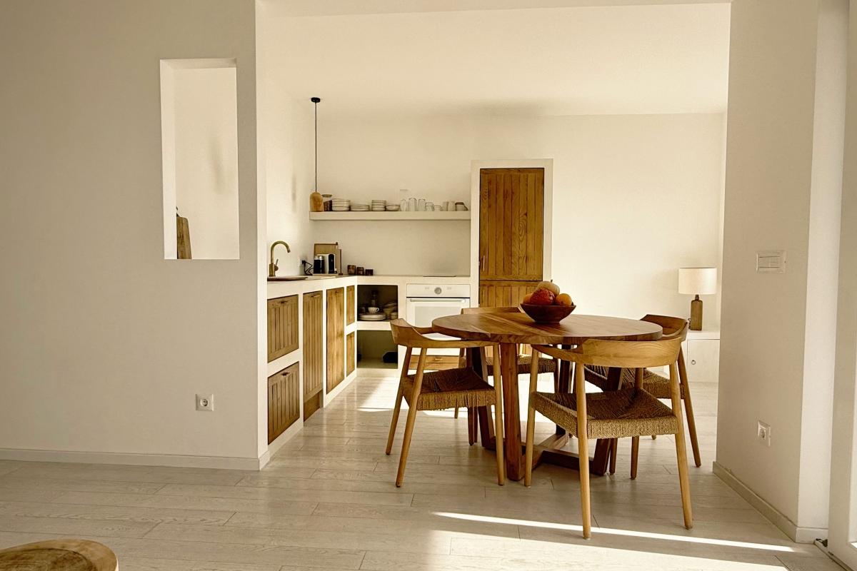 Nowoczesny apartament typu penthouse w nowym budynku z basenem