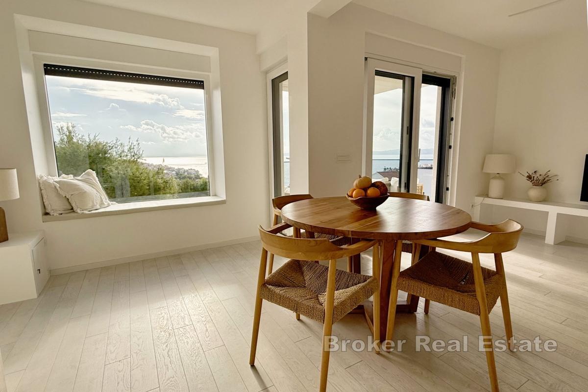 Nowoczesny apartament typu penthouse w nowym budynku z basenem