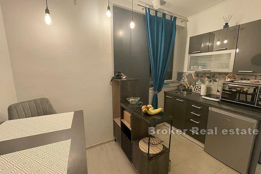 Three bedrooms-units