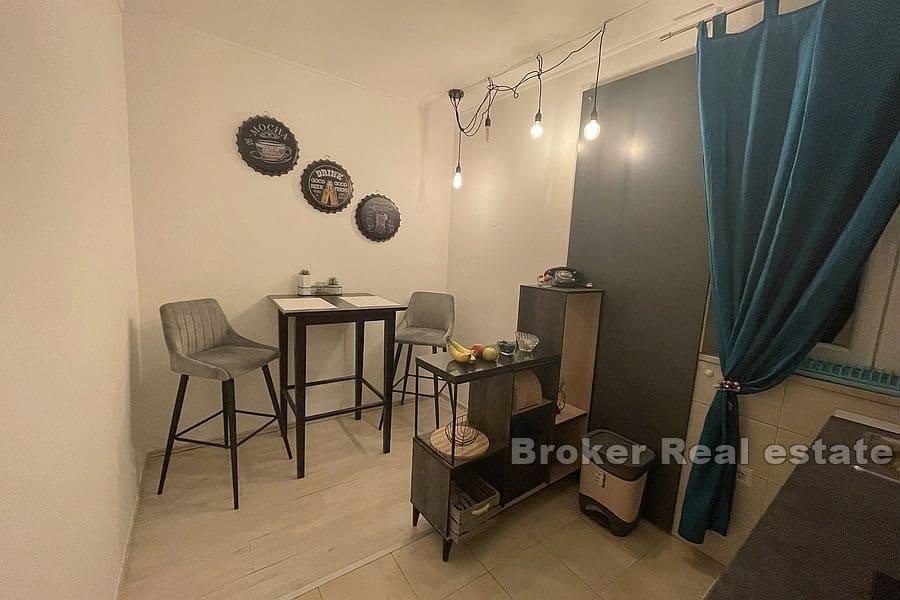 Three bedrooms-units