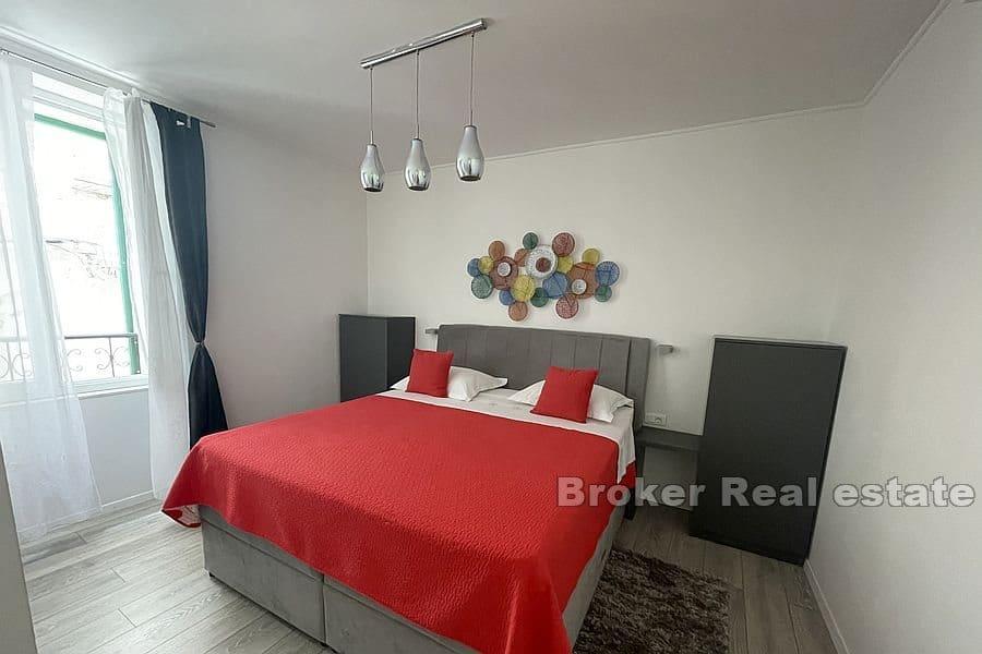 Three bedrooms-units