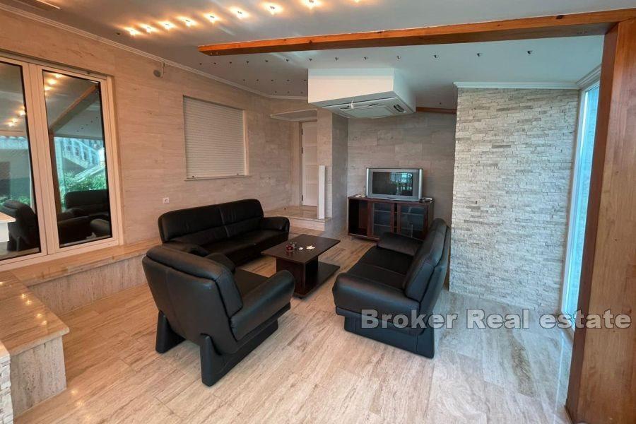 Comfortable apartment with a sea view
