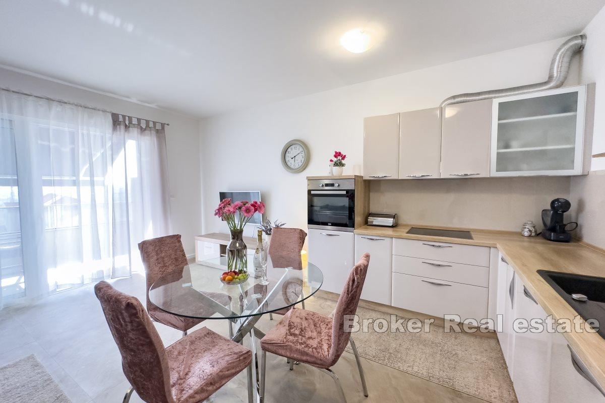 Sjajan sunčan dvosobni apartman