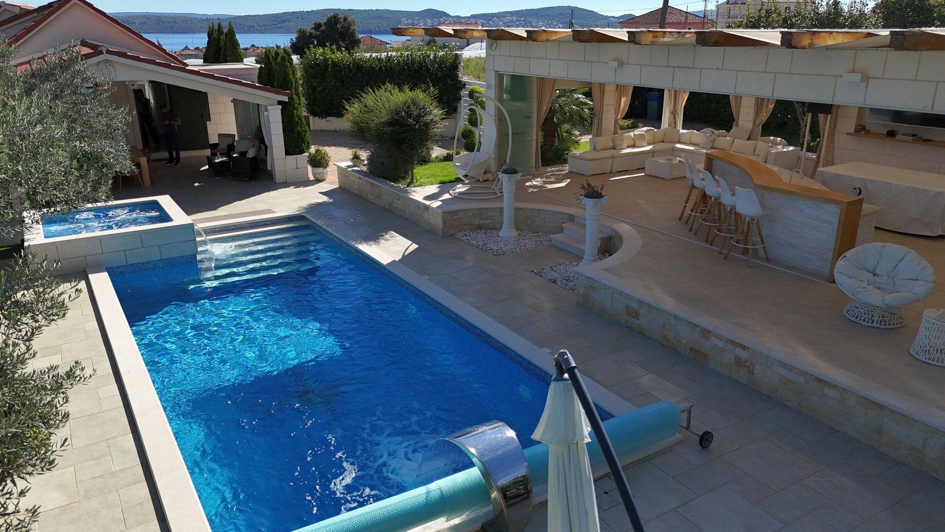 01-2036-112-Trogir-Stone-house-with-pool-for-sale
