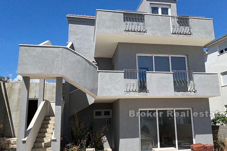 Villa with pool in high Rohbau condition