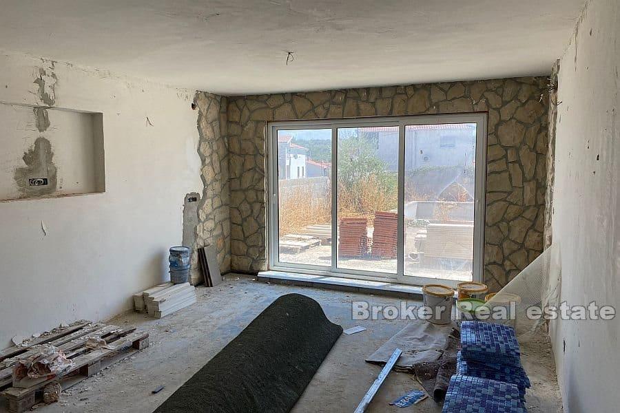 Villa with pool in high Rohbau condition