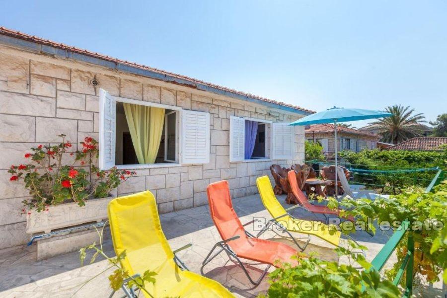 Una bella casa con un ampio giardino