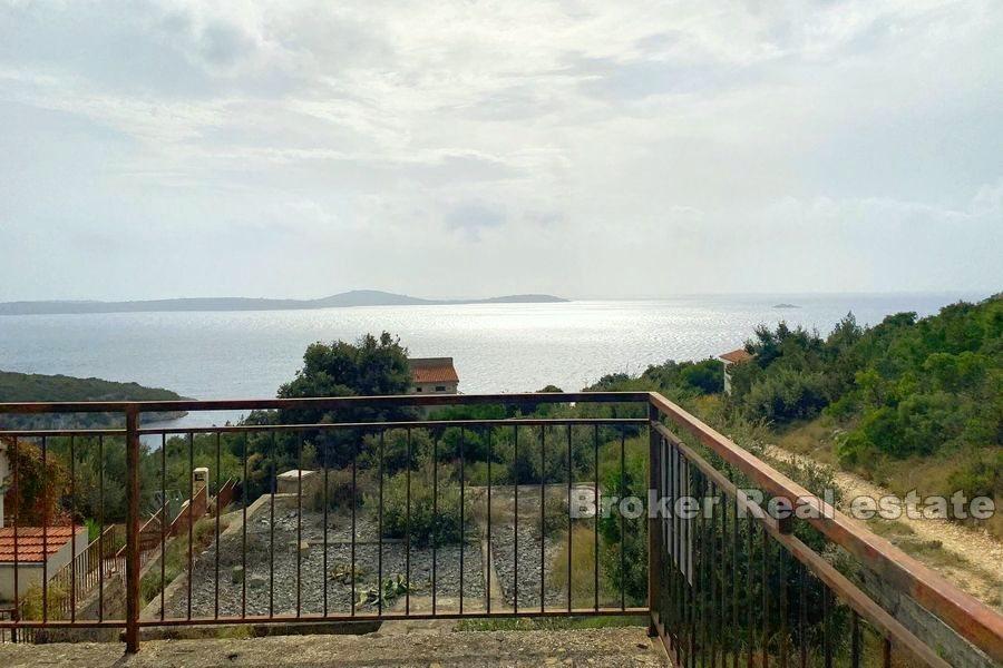 Maison avec un grand terrain dans un endroit magnifique