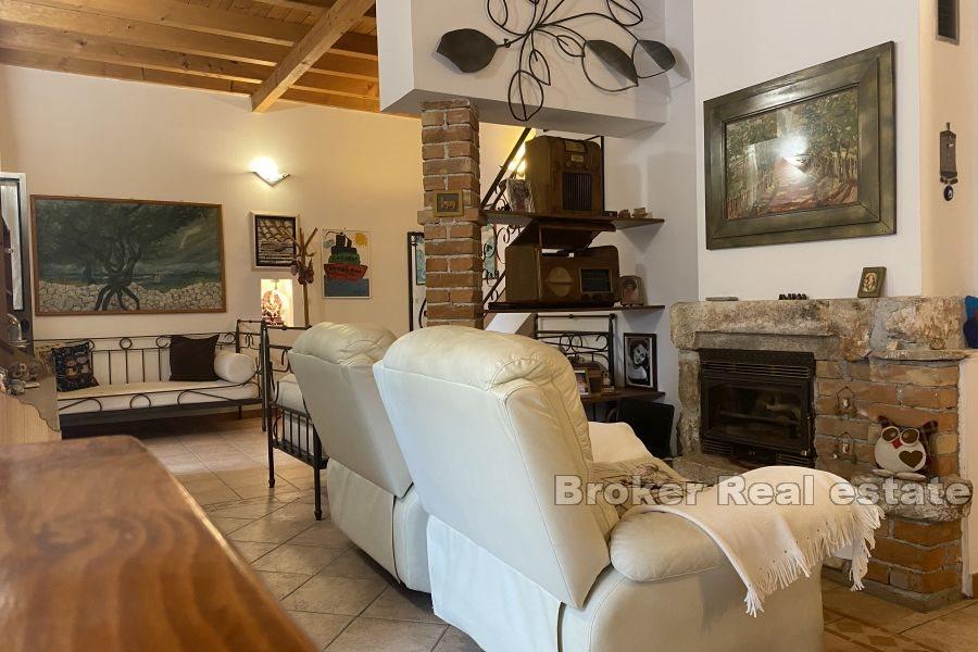 Casa a tre piani