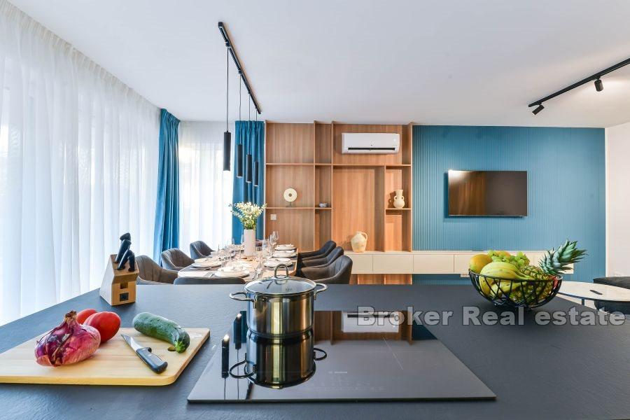 Neu gebaute Doppelhaushälfte mit Meerblick