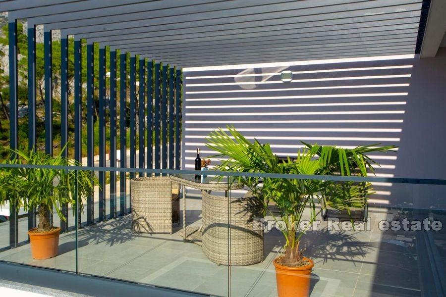Moderne Villa mit Meerblick