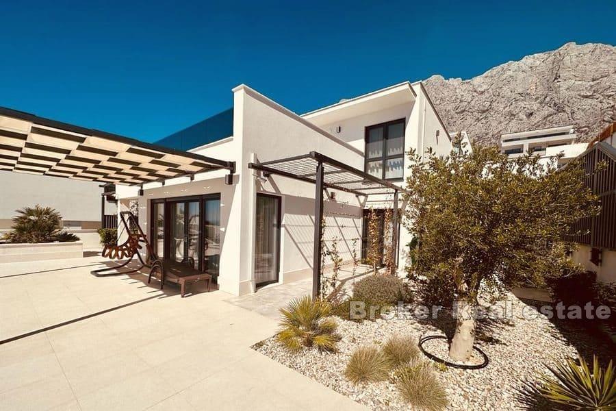 Villa moderne avec vue mer