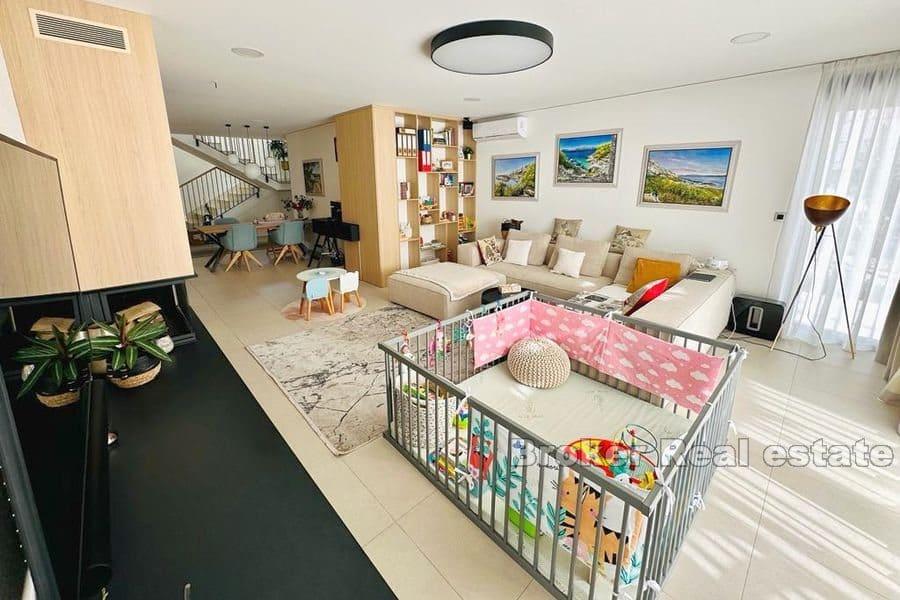 Villa moderne avec vue mer
