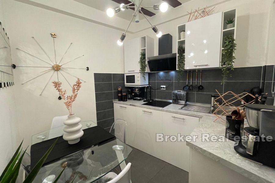 Luxurious apartment with three units