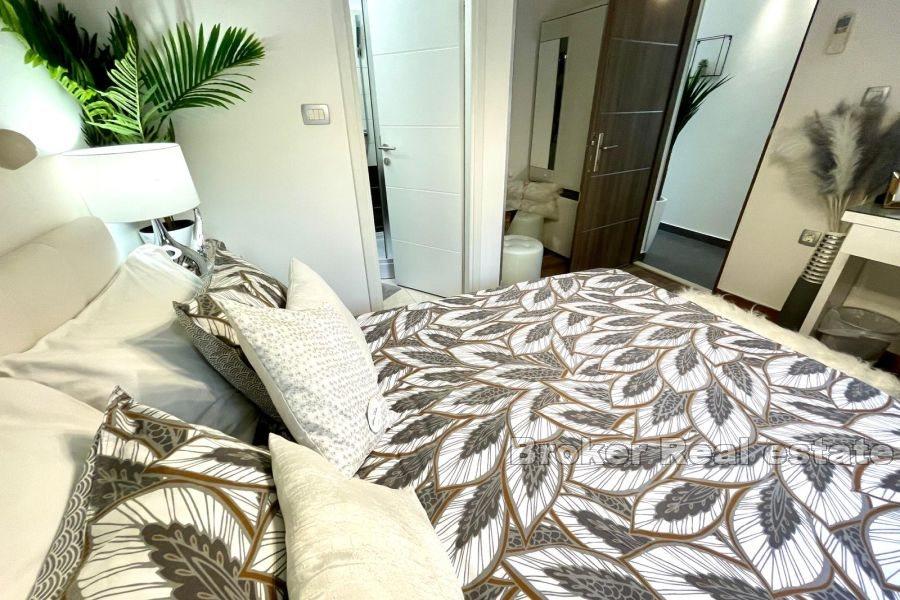 Luxurious apartment with three units