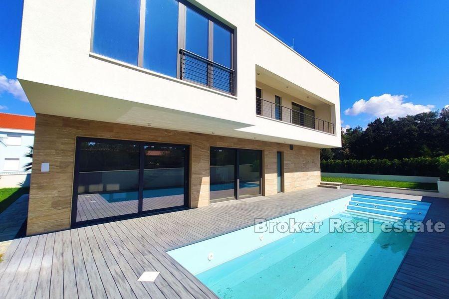 Luxusvilla mit Meerblick und Pool
