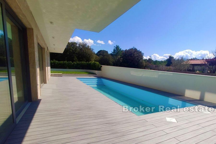 Luxusvilla mit Meerblick und Pool