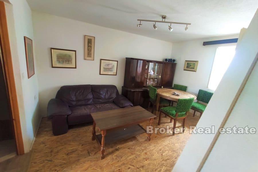 Apartmán v kamenném domě v centru Trogiru