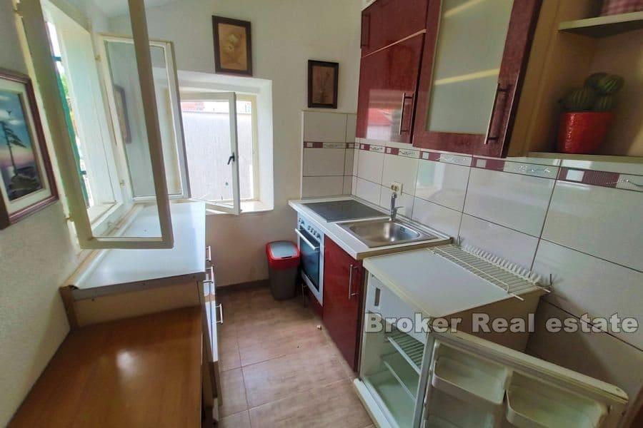 Apartmán v kamenném domě v centru Trogiru