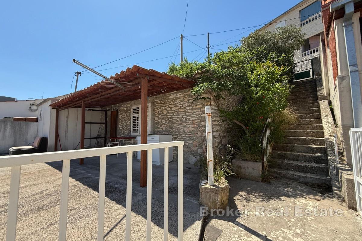 Haus in ruhiger Lage mit Meerblick