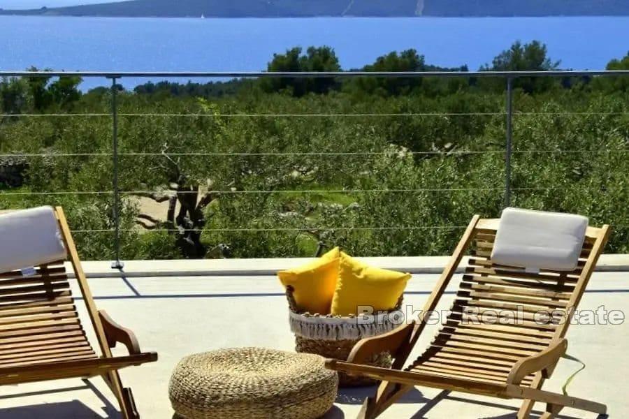 Casa con vista mare e piscina