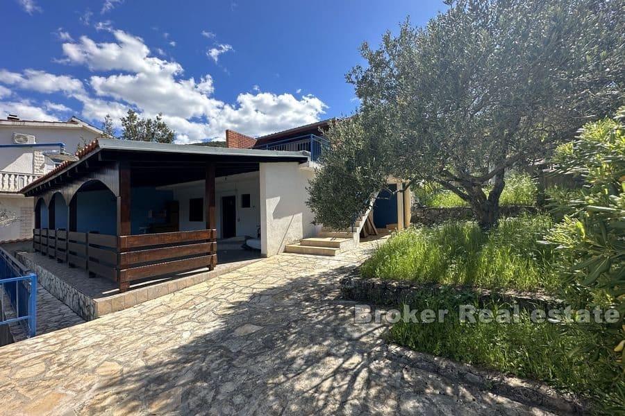 Casa al mare in una baia tranquilla