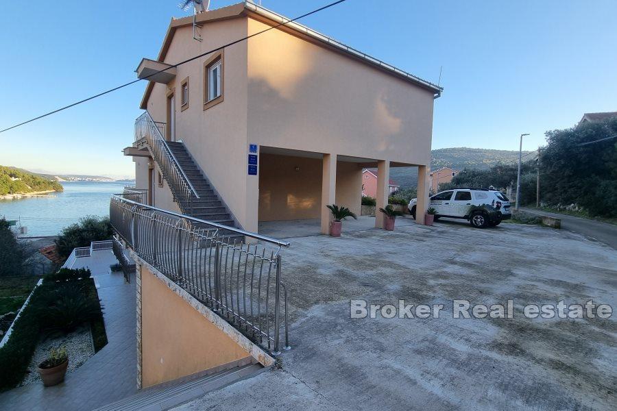 Dom apartamentowy z widokiem na morze