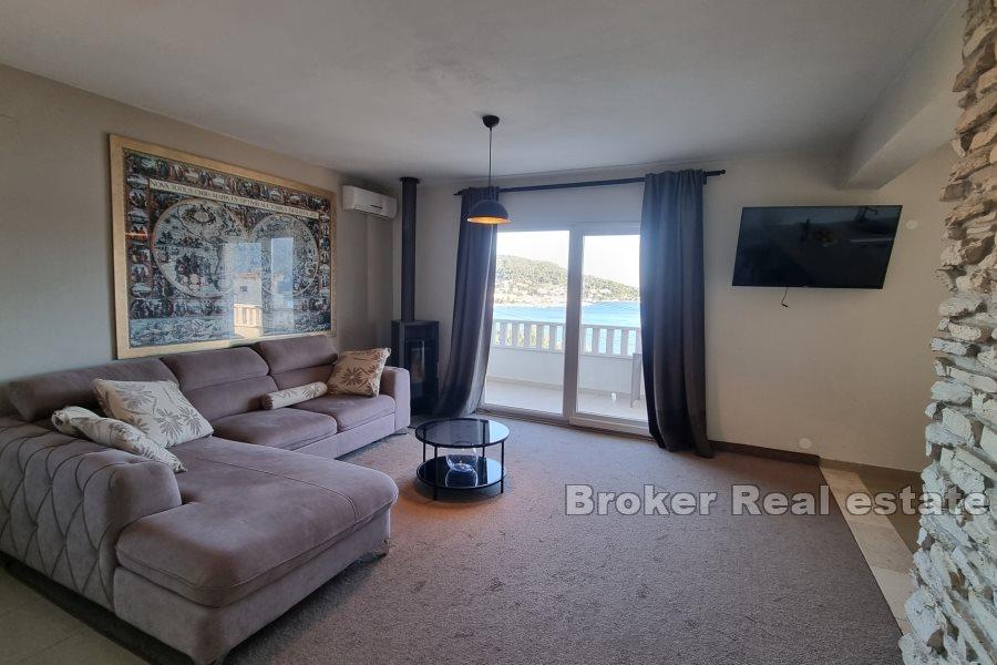 Apartmenthaus mit Meerblick