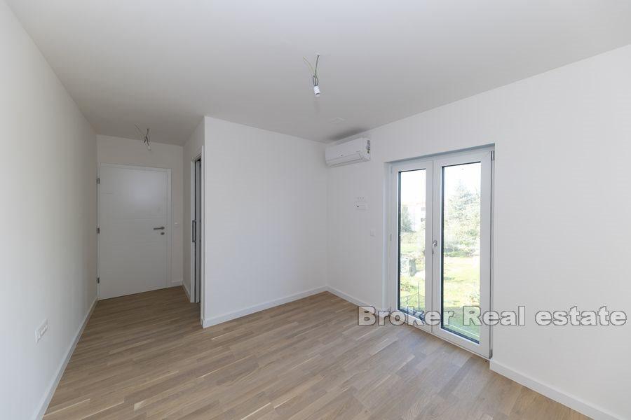 Penthouse ve druhé řadě k moři