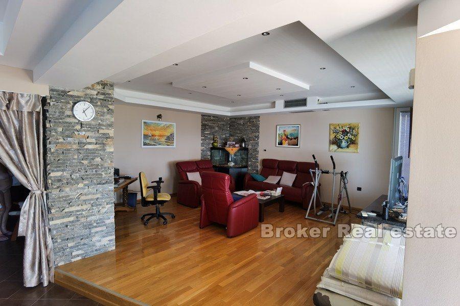 Apartmán se soukromým dvorem, u moře