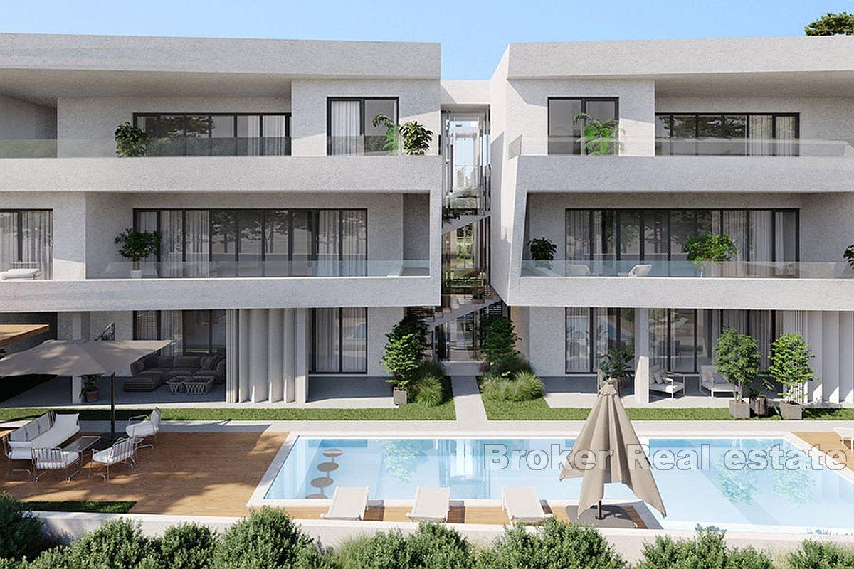 Wohnung in einem Neubau mit Pool und Meerblick